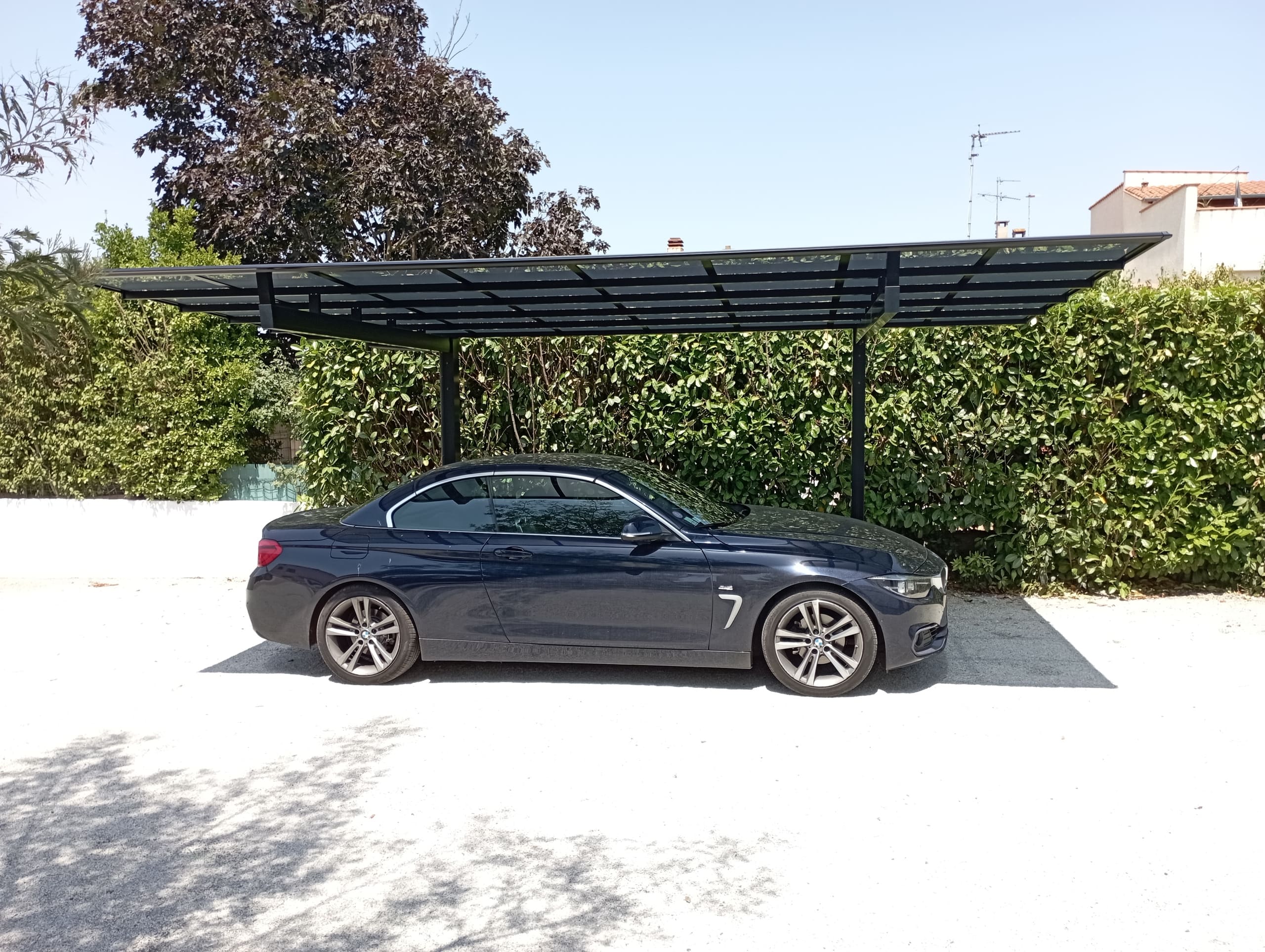 Un carport aluminium de qualité pour votre voiture à Angers
