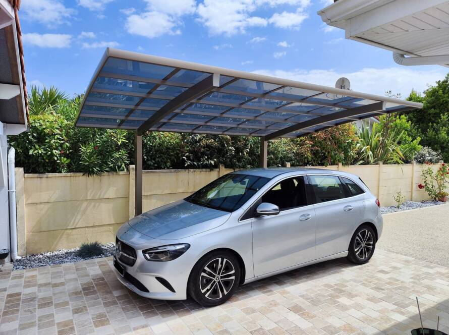 abri voiture bord de mer